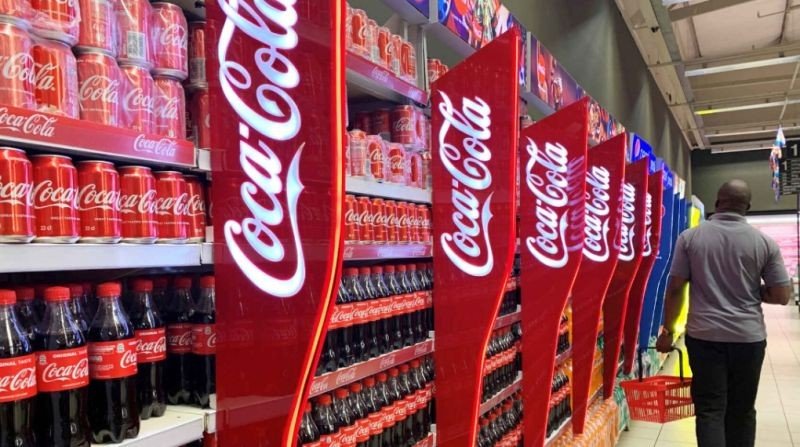 A guerra invisível que mantém a Coca-Cola intocável